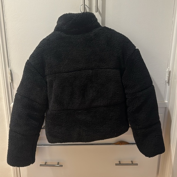 NWT Sherpa Snow Angel Puffer alo yoga size medium - Picture 5 of 5